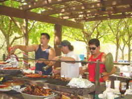 BBQ Rbt, Flx, Mrk.jpg (197923 bytes)