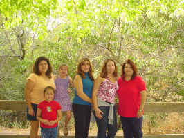 Irene_Pauline_Yo_Trish_Alex_Jess.jpg (246249 bytes)