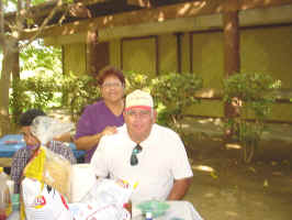 Sally_Augie.jpg (129682 bytes)