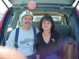 Tony and Cathy Tailgating at Raider game.jpg (234213 bytes)